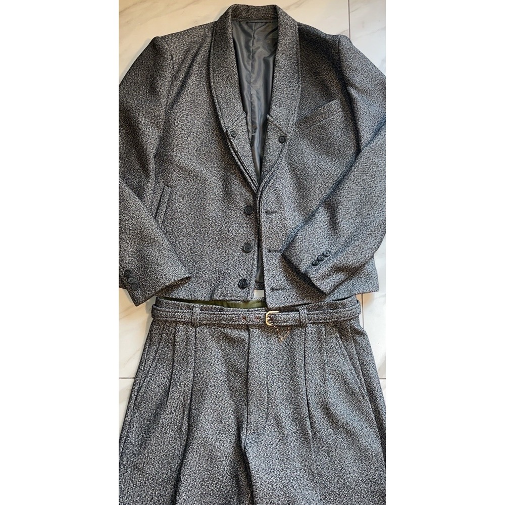 Vintage Playboy Custom Tailored Men's Salt Pepper Boxy Suit Set Tie Belt